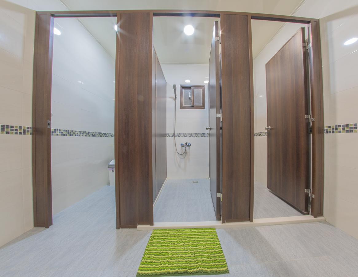 Travelers Hostel 마공 외부 사진